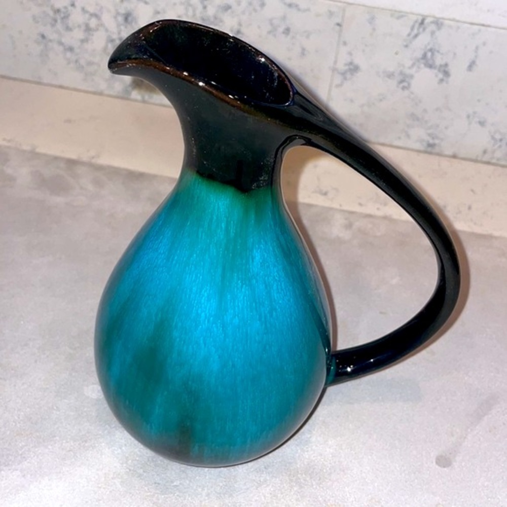 Blue Mountain Canadian Ceramic Pottery Ewer Jug Vintage 7 Inch Drip Glazed EUC